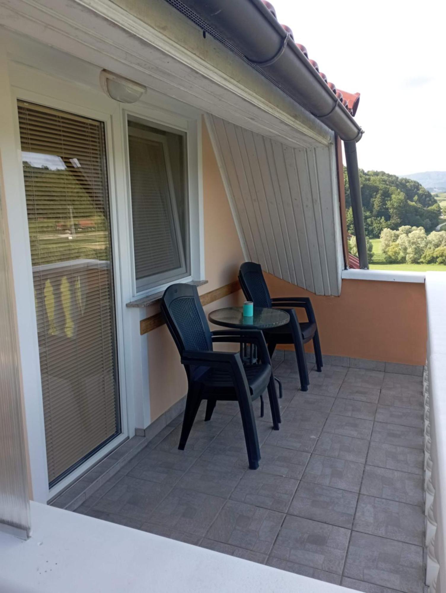 Apartmaji In Sobe Kocjancic Подчетртек Экстерьер фото