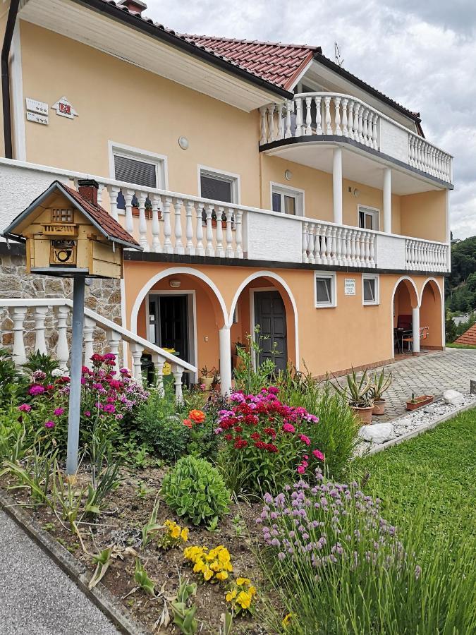 Apartmaji In Sobe Kocjancic Подчетртек Экстерьер фото