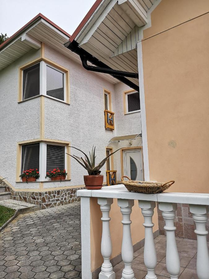 Apartmaji In Sobe Kocjancic Подчетртек Экстерьер фото